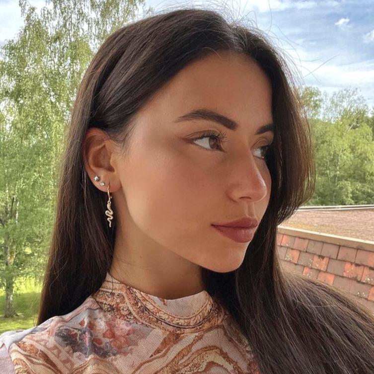 Orecchino a forma di serpente