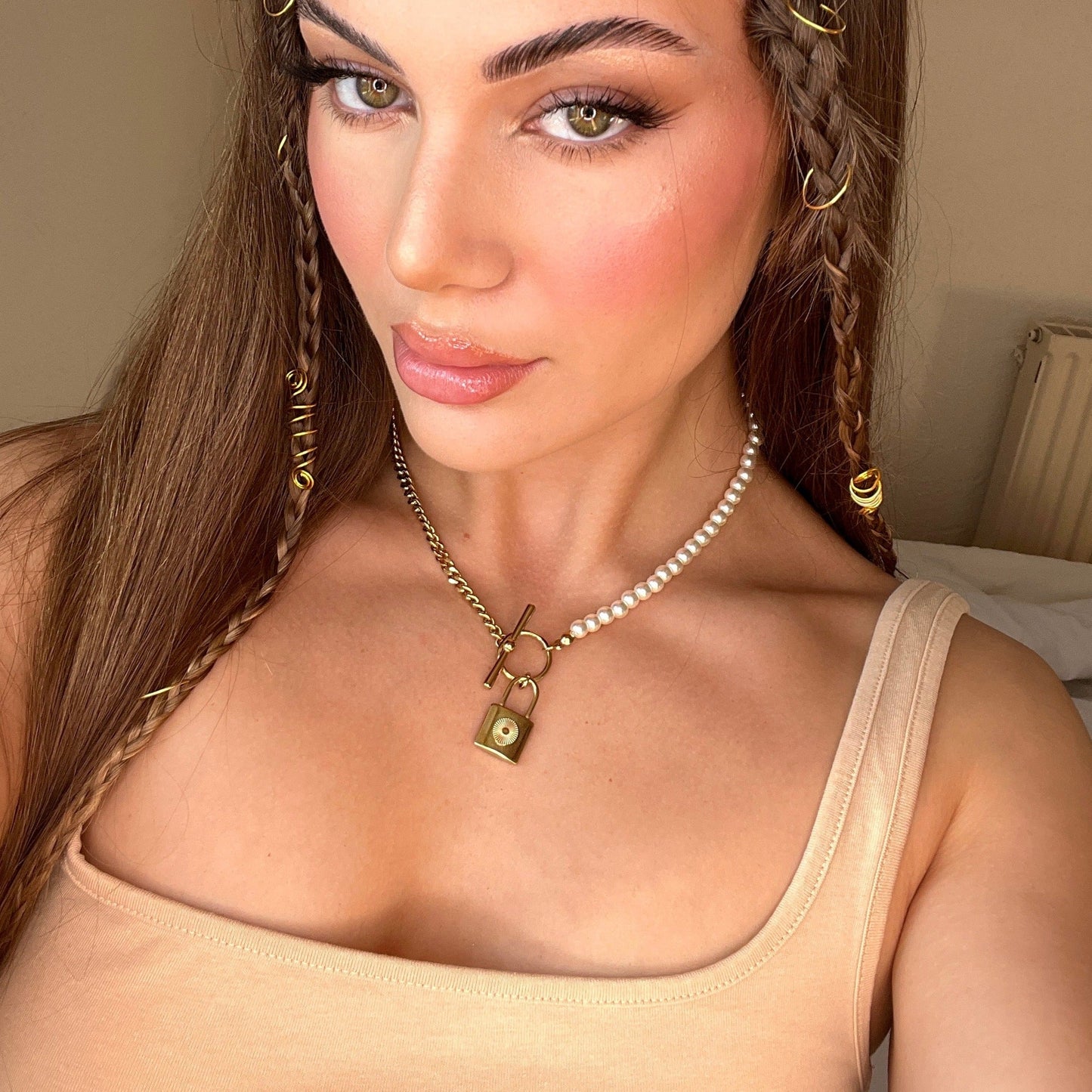 Collare dell'armadietto con lucchetto